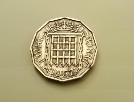 1967 Elizabeth II UK 12-sided Brass Thruppence