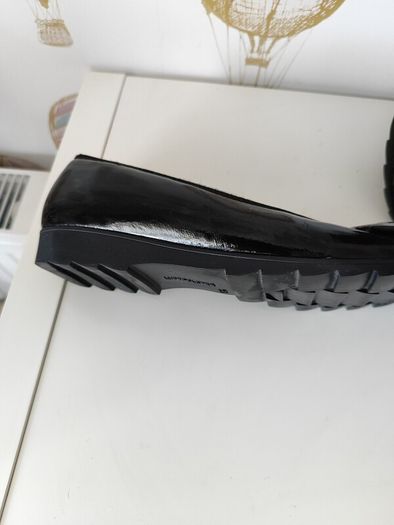Ladies Patent Shoes  5.5 size