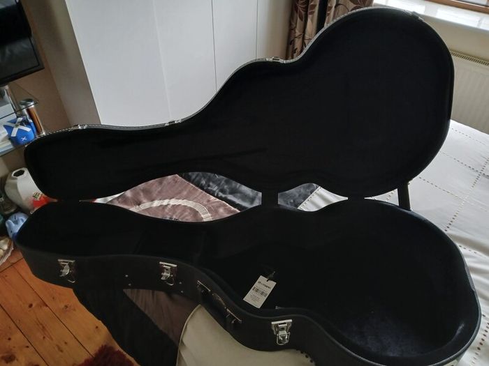 Thomann Jumbo Case and Keys