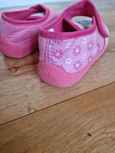 slippers for girl size 11 UK