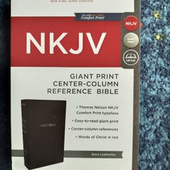 Holy Bible NKJV Giant Print Centre Column Reference Black Leatherflex on3n3ss