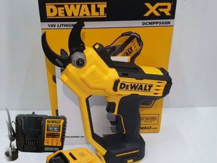 DeWaLT 18V XR Cordless Battery Powered Pruner + Next Gen 18V XR PowerStack Battery + 12V - 18V Multi Voltage Fast Charger. The Best A Professional Can Get. Closing down sale - all must go!