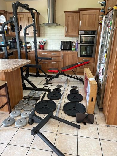 Without Doubt Best Gym Weightlifting Set Up, Power Squat Rack, Bench, Olympic Weights, Bars, Tri Dip!!!