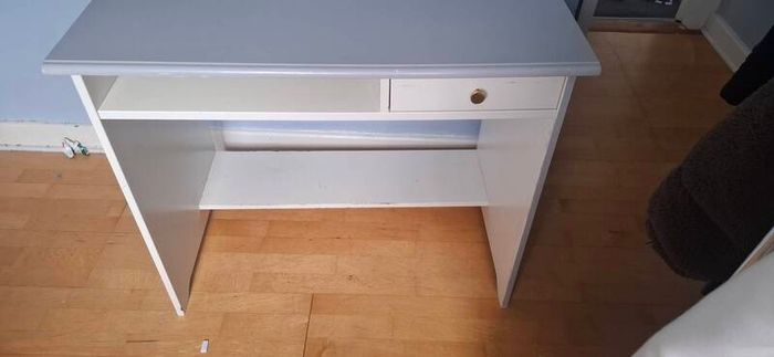 desk