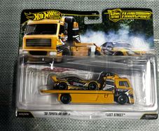 Toyota GR Supra Fleet Street Team Transporter Hot Wheels
