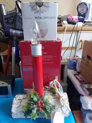 Christmas Wood Burner Lantern, Christmas Log Candle with holly & Berries and dOTERRA PETAL DIFFUSER
