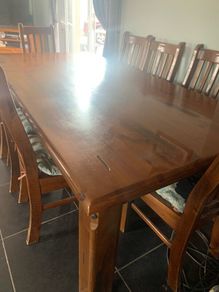 Kitchen table