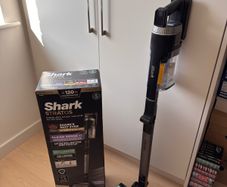 Shark Stratos Anti Hair Wrap Plus Pet Pro Cordless Vacuum [Double Battery]