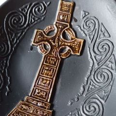 Celtic design ceramic dish