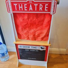 puppet stand