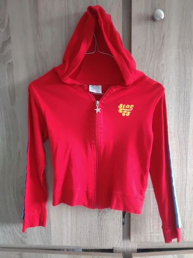 Red hoodie would fit adult xxs xs 140 cm height