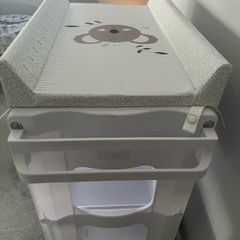baby bath and changing table
