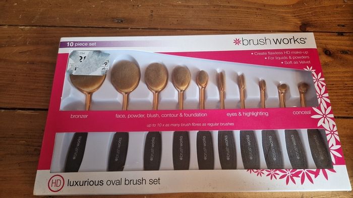 Brushworks 10pc oval makeup brush set