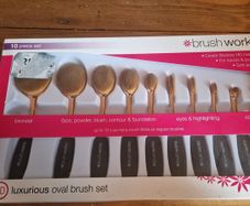Brushworks 10pc oval makeup brush set