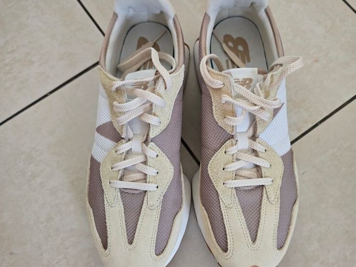 New Balance 327 , Brand New Condition,  size 11UK,  price 60e