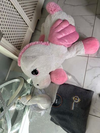 Free take away kids toys/room items