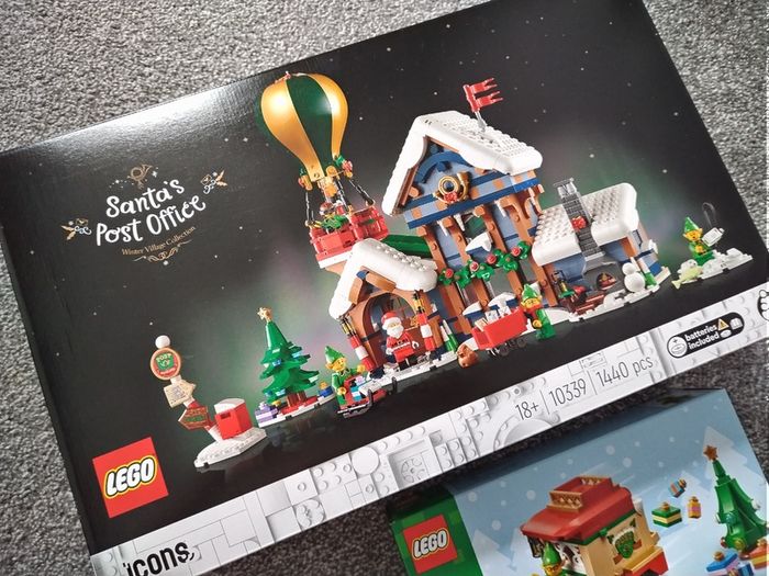 LEGO Christmas/ Winter Village Bundle