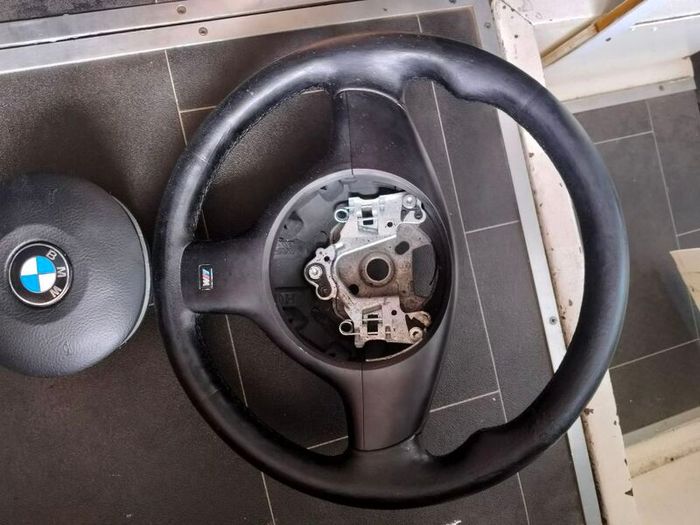 e46 steering wheel