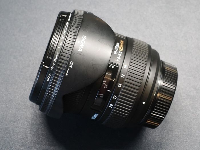 Sigma 10-20mm F4-5.6 EX DC HSM Nikon DX + Hoya Pro1 Filter + Case + Hood + Manual