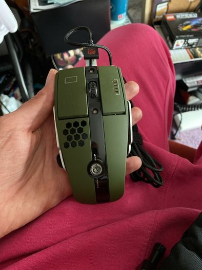 Tt esports level 10 gaming mouse