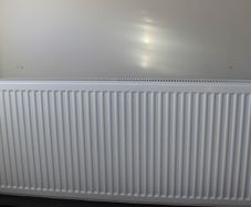 Radiator Large / Long - Double Panel / Double Convector 81 cm (H) x 140 cm (L) - LIKE NEW