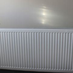 Radiator Large / Long - Double Panel / Double Convector 81 cm (H) x 140 cm (L) - LIKE NEW