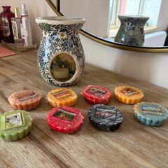 Yankee Candle Mosaic Wax Melter & 8 Brand New Wax Melts Bundle