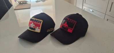 D Squared caps. 15 euro each or 25 for the pair. Bought in London last year. Never worn. Gave 25 euro each.
