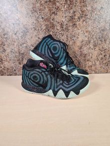 mens NIKE KYRIE 4 80's decade trainers runners Size UK 14 EU 49.5 (AT1)