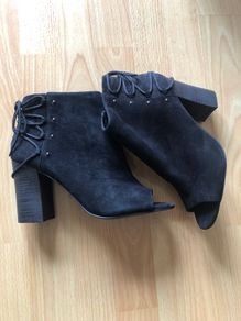 Black suede Nine West shoes. Size 6.5-7 UK
