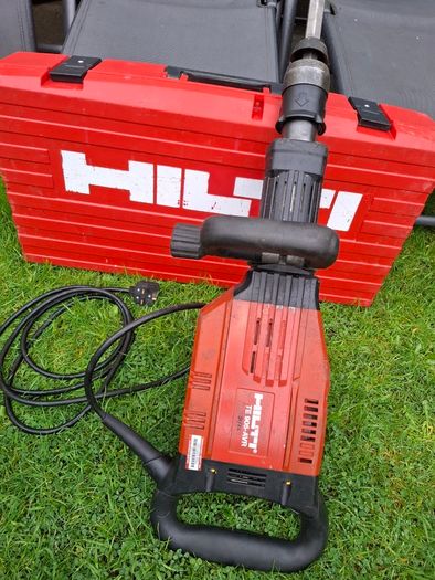 Hilti kango 10kg 230V  (warranty 6-months)