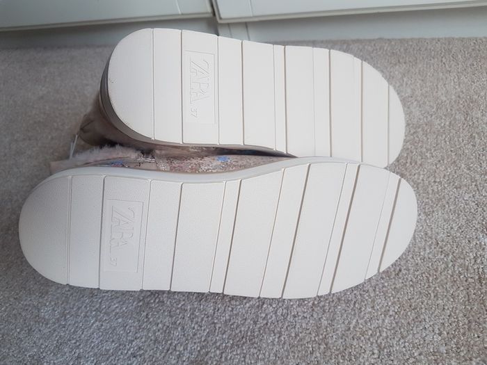 Zara girls sparkle boots - NEW