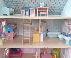 Le Toy Van Mayberry Manor Dolls House