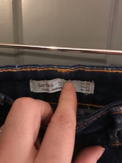 Bershka girls denim shorts size 34/6 aged 13+ years