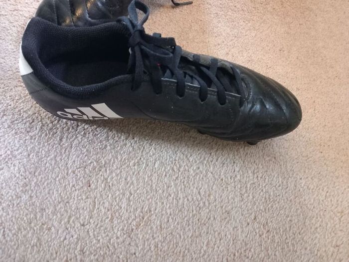 Adidas size 7 Football boots