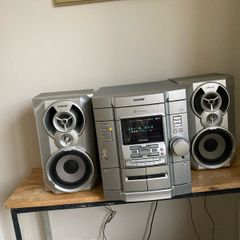 Sony 3 CD stereo system