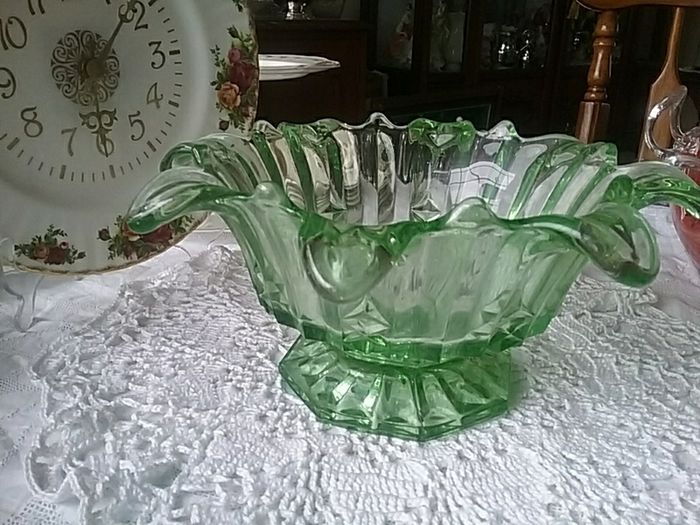 Green Art Glass Bowl
