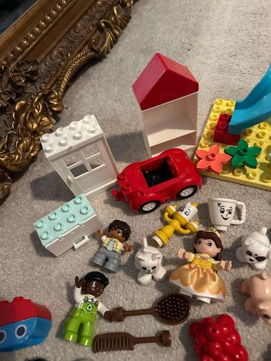 Huge Lego Duplo Joblot / bricks / mini figs / accessories