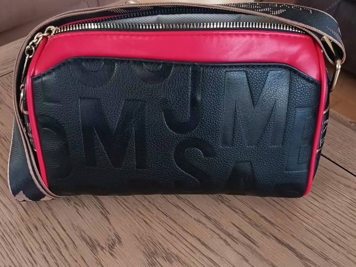 Perfect Lily Black and Red Crossbody Bag