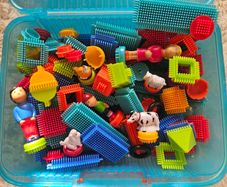 Battat Bristle Building Blocks in Deluxe Builder Case