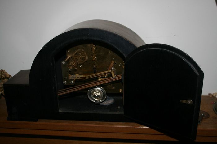 Bentima Clock