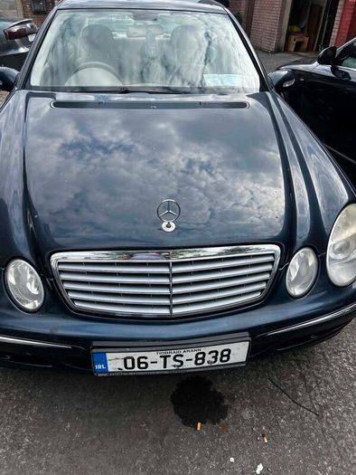 Mercedes E 200