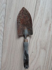 Trowel