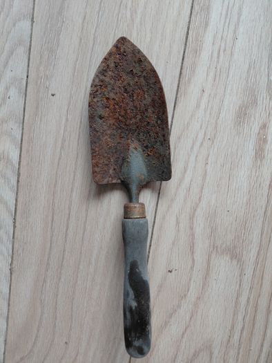 Trowel