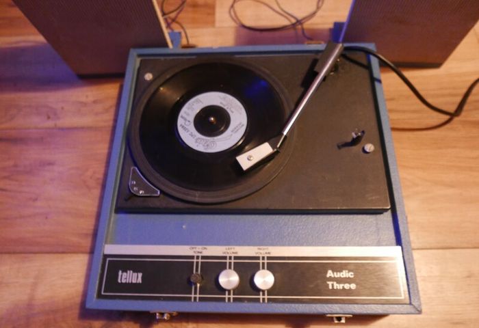 Tellux Audic Three vintage record player