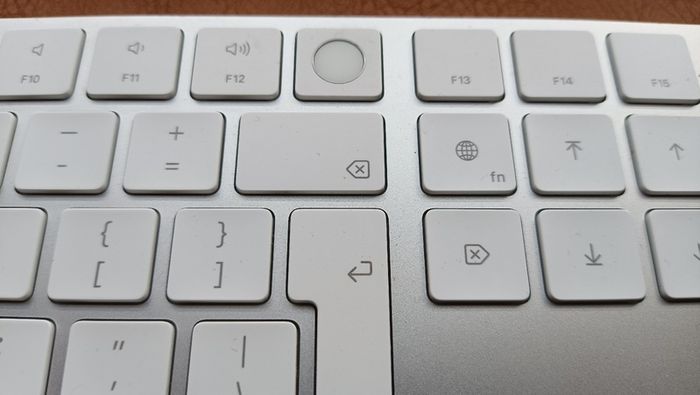 Apple Magic Keyboard w/ Touch ID & Numeric Keypad A2520 - UK Layout - Like New