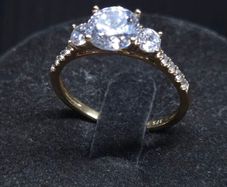 9ct Gold Three Stone Statement Ring Size 56