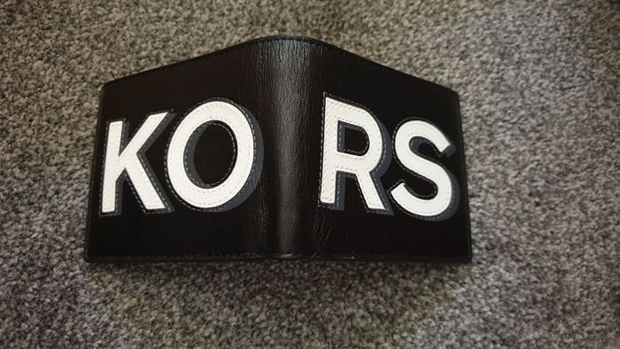 michael kors black wallet