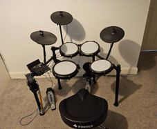 Alesis Nitro Max