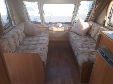 Compass Corona 474 Fixed Bed Caravan
